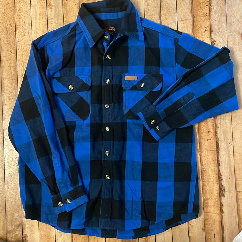 Men’s flannel shirt size L